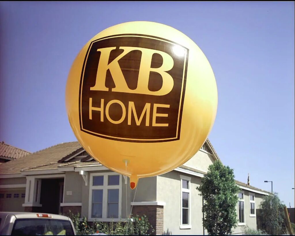Balloons and Blimps 058

